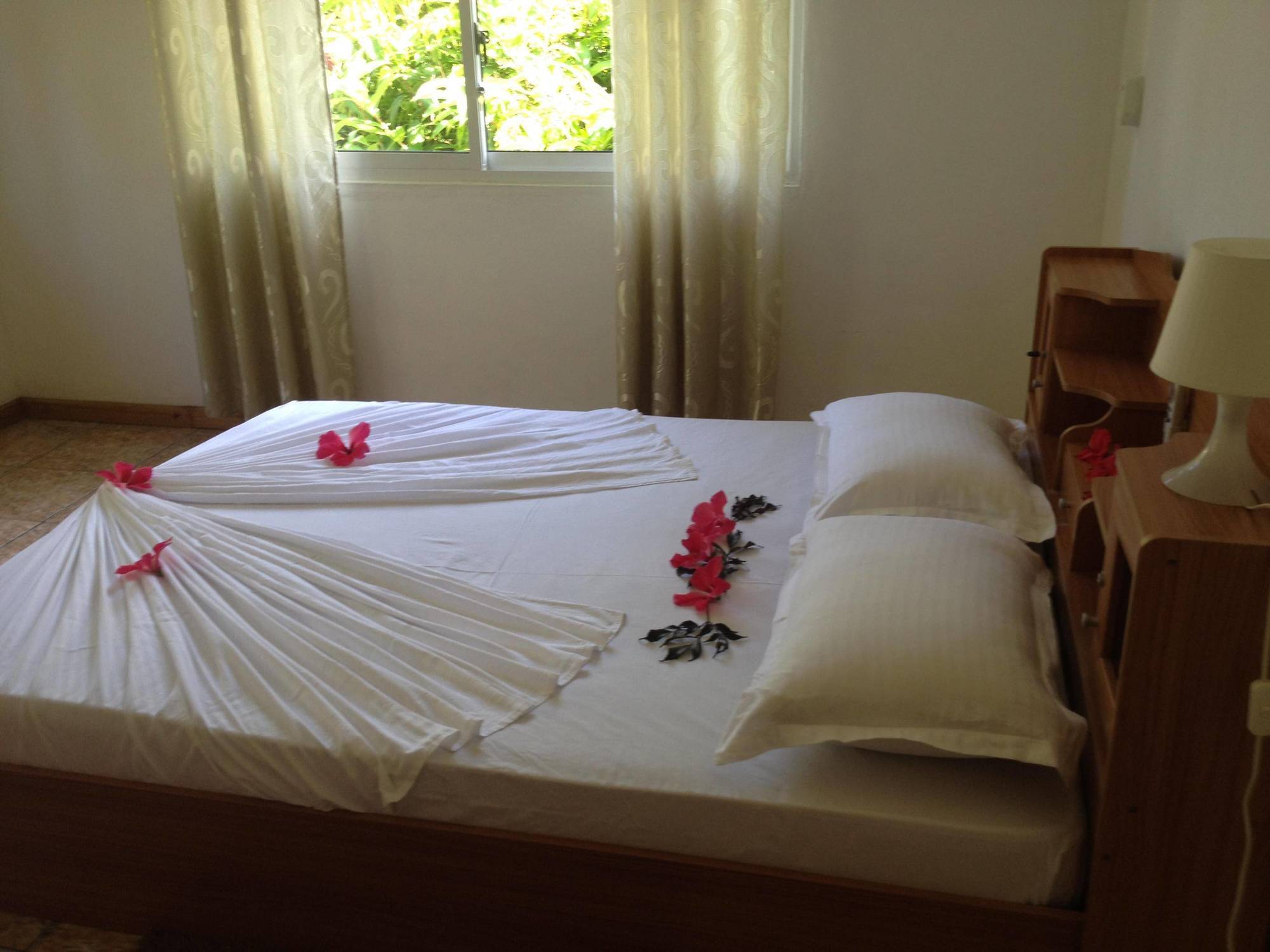 Marl Self Catering Villa Pointe La Rue Екстериор снимка