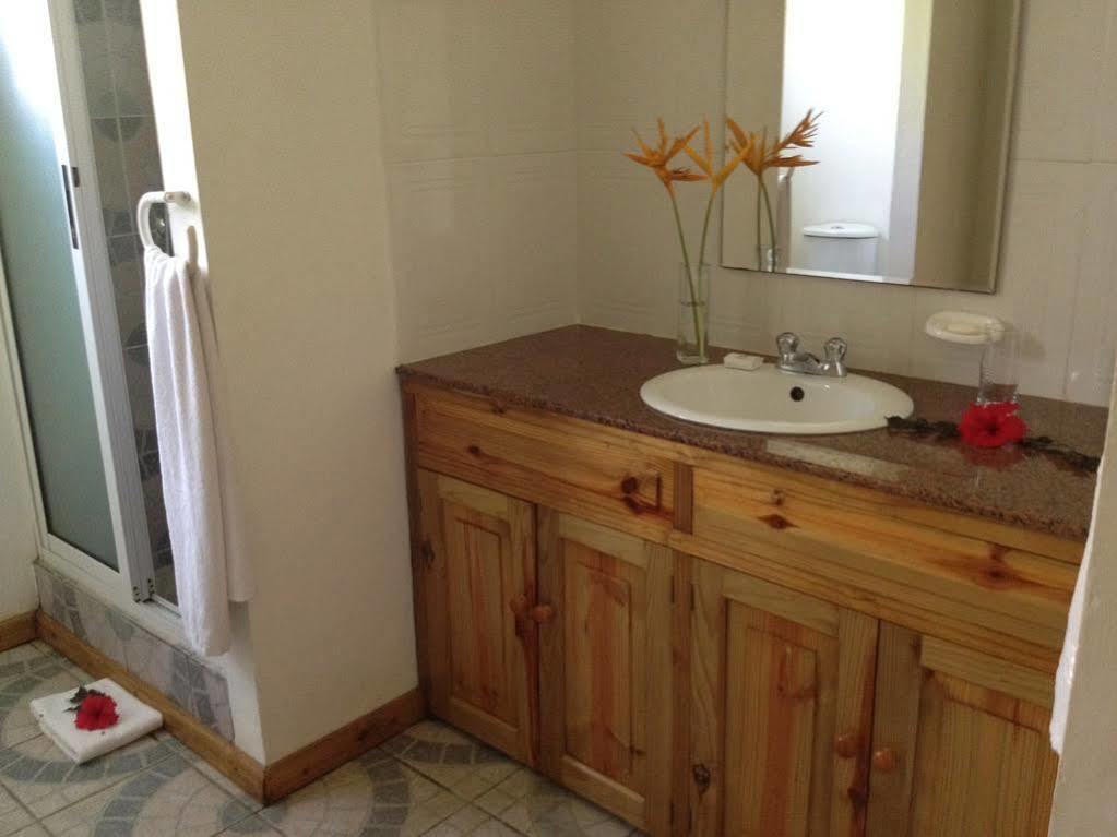 Marl Self Catering Villa Pointe La Rue Екстериор снимка